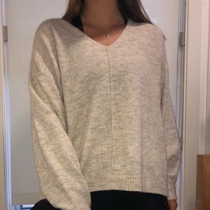 Beige H&M sweater